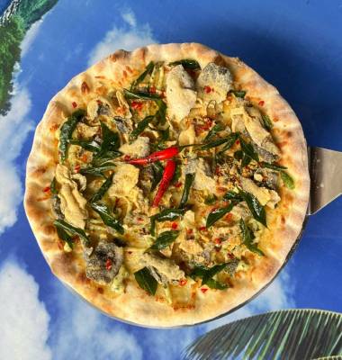 Salted Egg Fish Skin Pizza